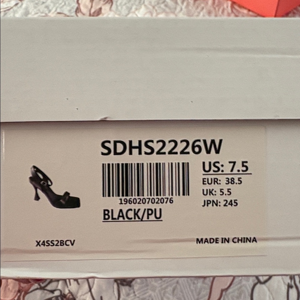 Dream Pairs Black Strappy Heels - Picture 4 of 4